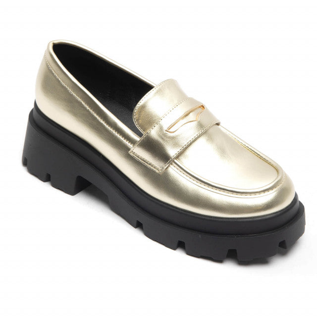 Chunky loafers