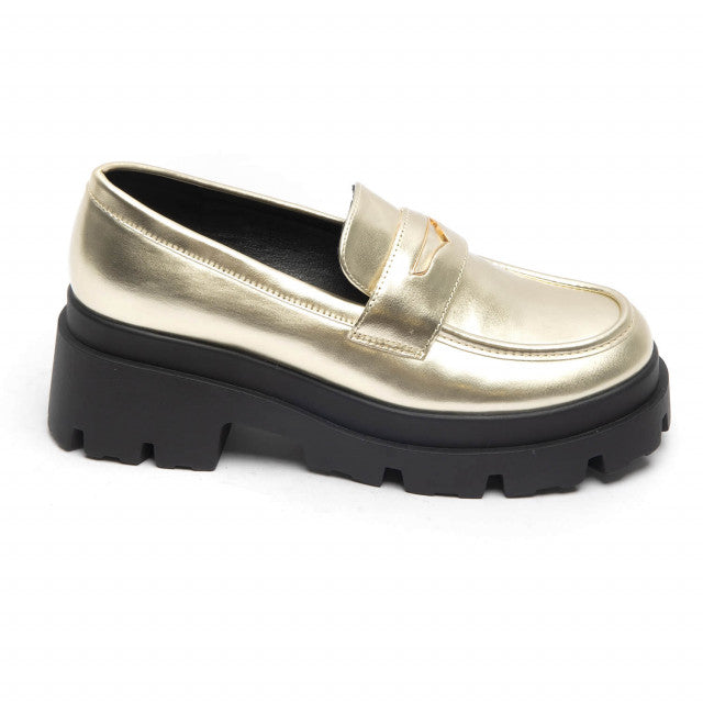 Chunky loafers