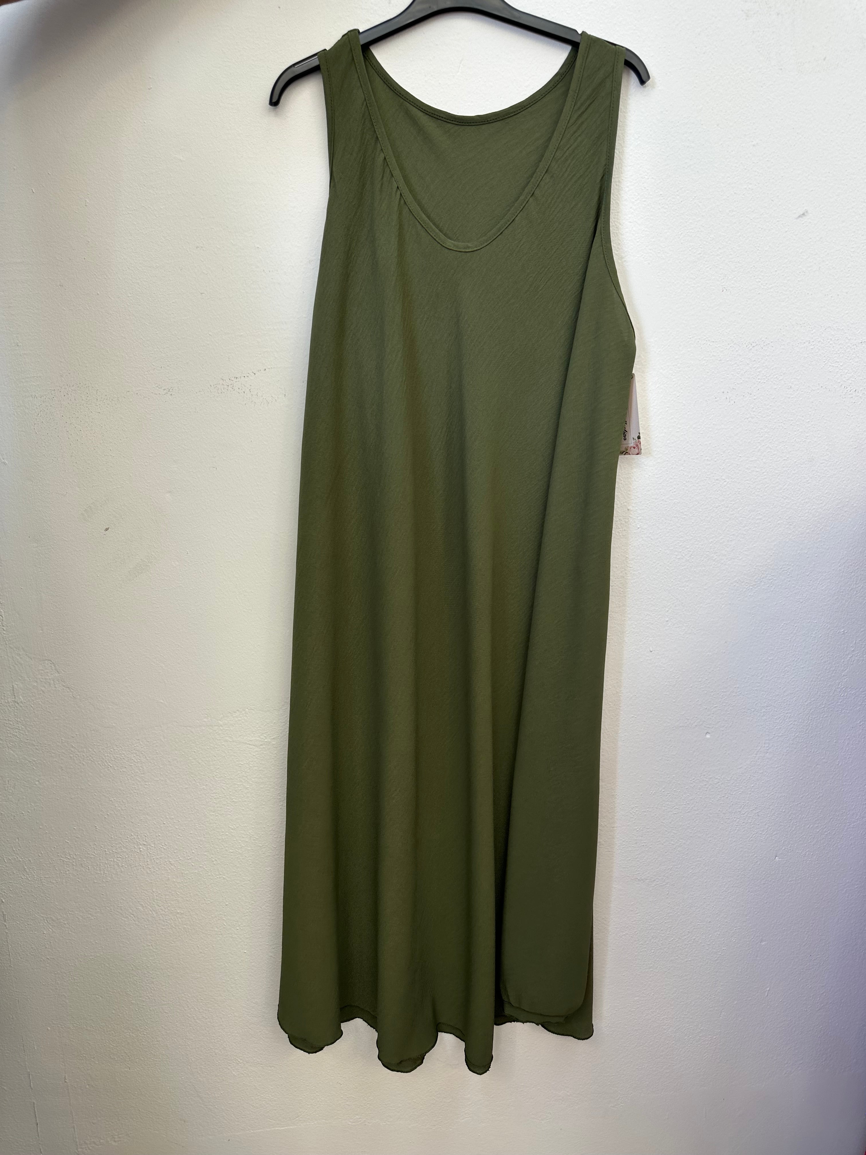 Basis kjole med smuk facon - Brystmål 148cm by B.YI