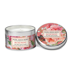 Michel Design Works Rejselys Blush Peony 20 timer+ by Michel Design Works