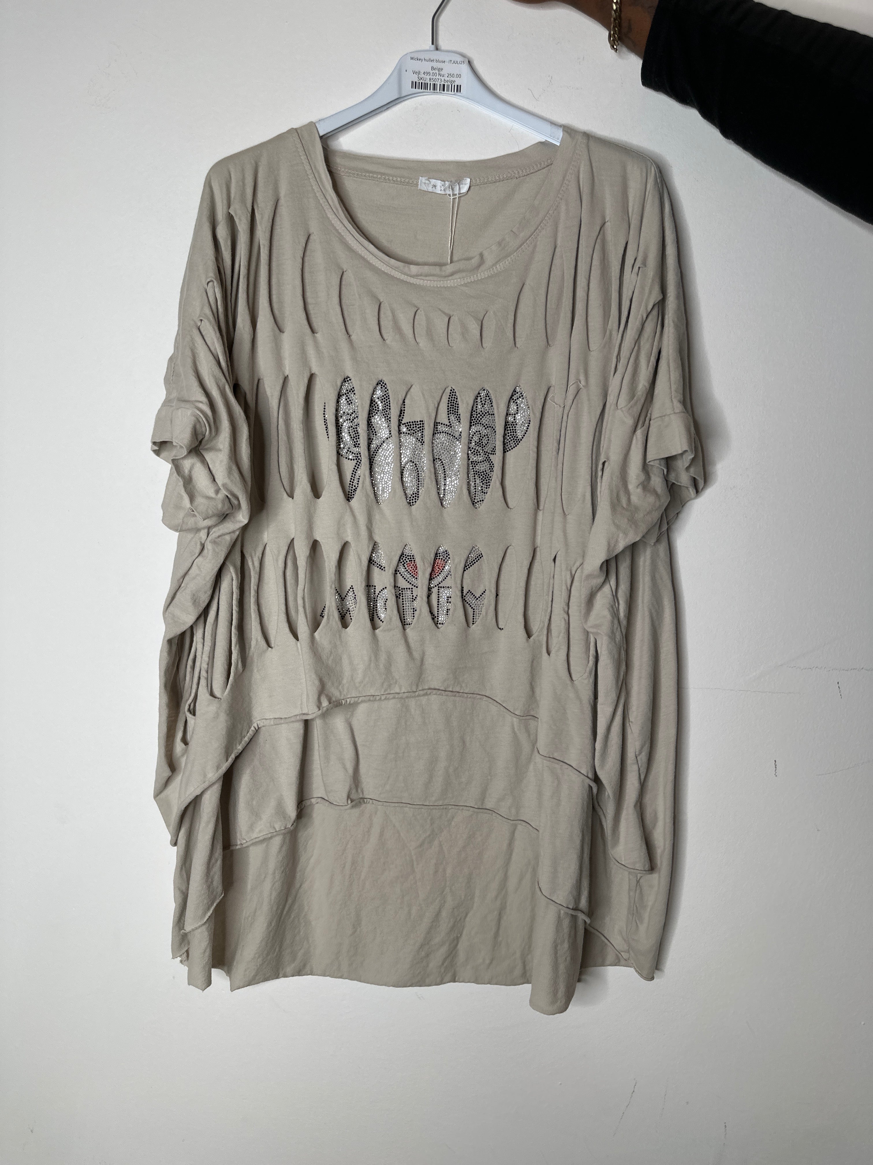 Mickey hullet bluse - ITJULI25 by M8