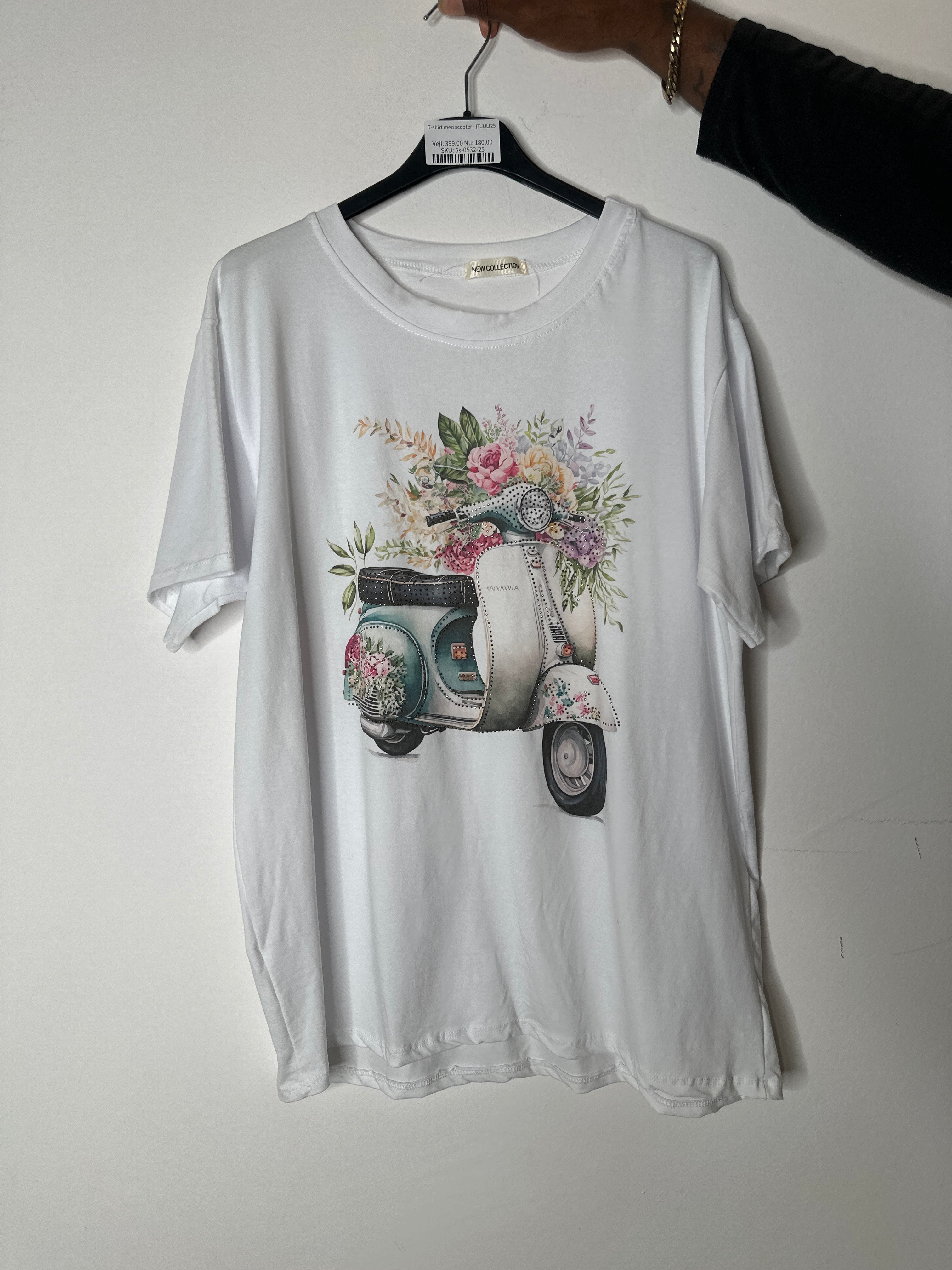 T-shirt med scooter - ITJULI25 by 5 Star