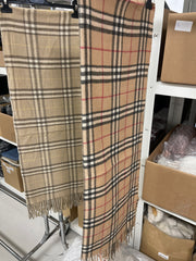 Burberry style tørklæde med frynser