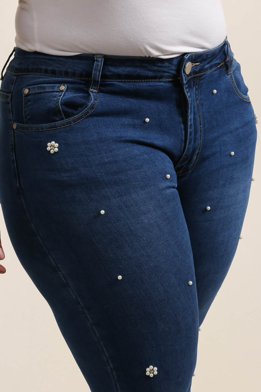 Jeans med perleblomster darkwash