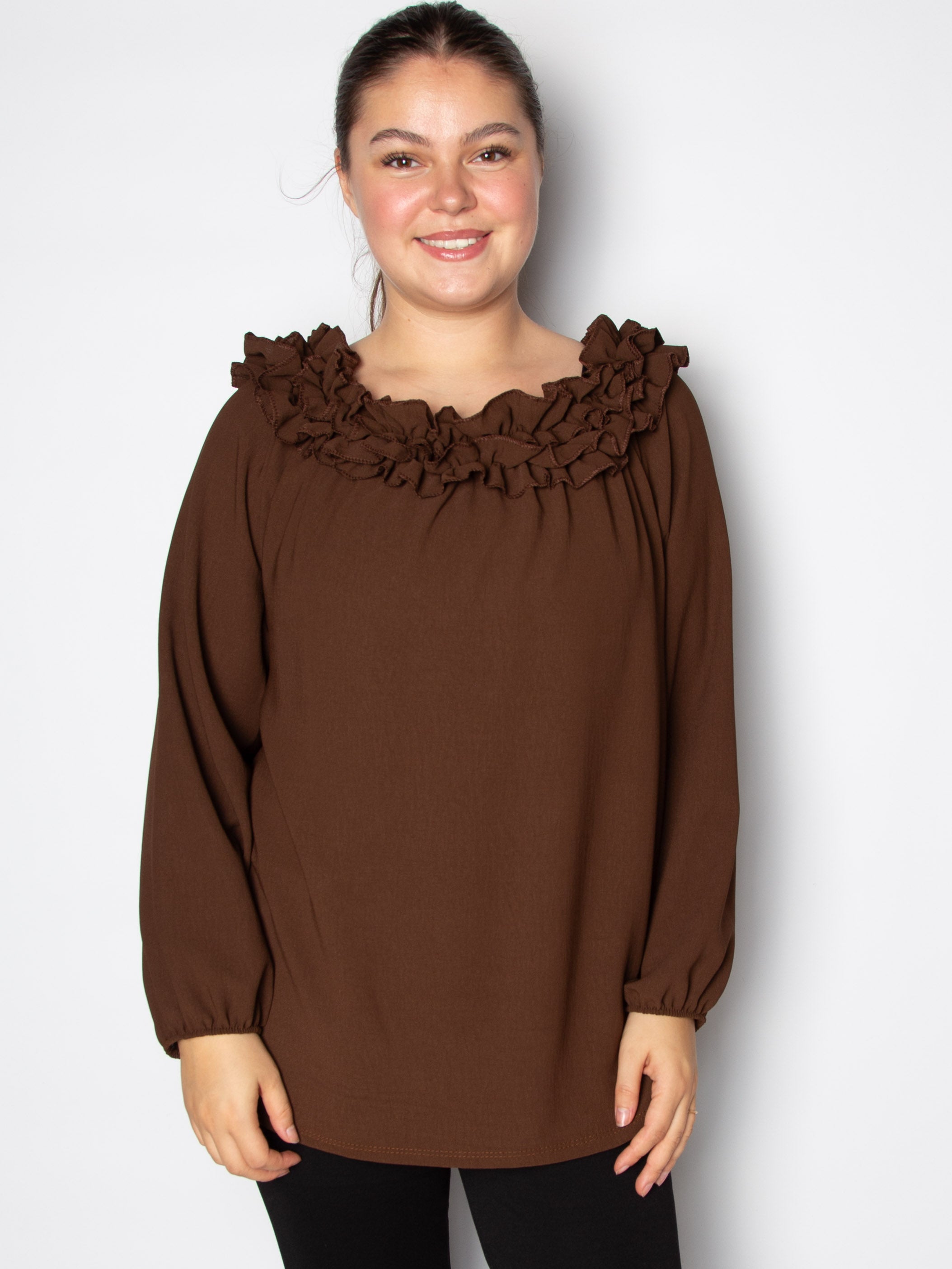 Bluse med flæsekant - Brystmål 130cm