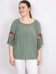 Bluse med blomster broderi - Brystmål 120cm